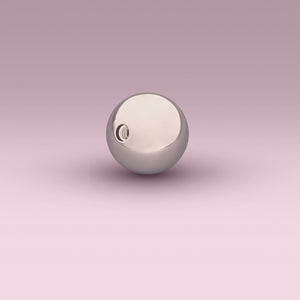 Boule de massage Theros Sphere 32 pour le massage de la prostate et du périnée, à visser sur ProstaSphere Theros® et YoniSphere Theros®. Vue : douille filetée à gauche de l’image.
