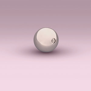 Boule de massage Theros Sphere 32 pour le massage de la prostate et du périnée, à visser sur ProstaSphere Theros® et YoniSphere Theros®. Vue : douille filetée à droite de l’image.
