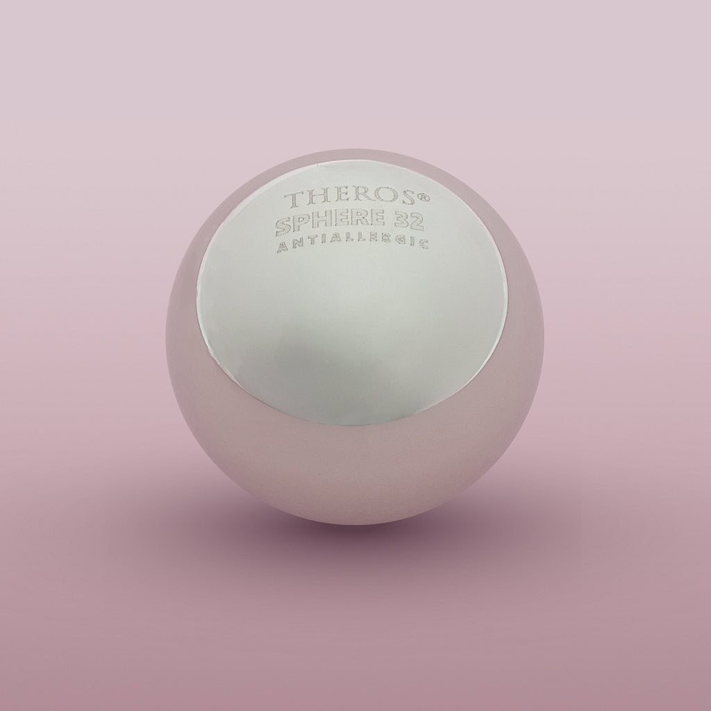 Boule de massage Theros Sphere 32 pour le massage de la prostate et du périnée, à visser sur ProstaSphere Theros® et YoniSphere Theros®. Vue : zoom de face.
