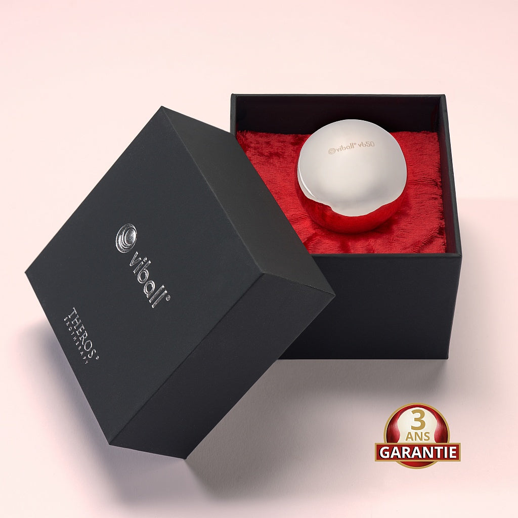 Viball VB50 : boule de Geisha médicale de 50 mm en acier inoxydable anti-allergique pour femmes et hommes dans une boîte noire sur velours rouge. Dispositif médical. Button: garantie 3 ans.