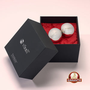 Viball VB36 paire : deux boules de Geisha médicales de 36 mm en acier inoxydable anti-allergique pour femmes et hommes dans une boîte noire sur velours rouge. Button: garantie 3 ans.