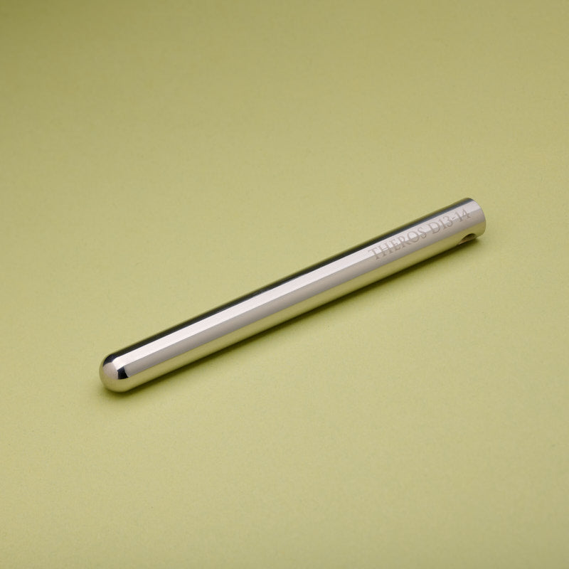 Theros Bougie Dilatoren in der Größe 13-14 mm liegend